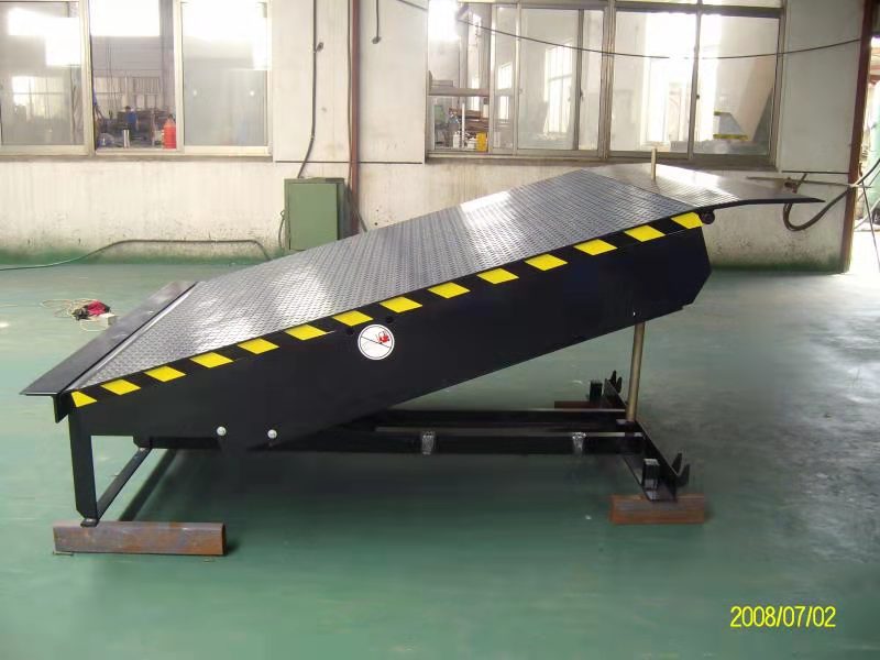 液壓登車橋 液壓登車橋