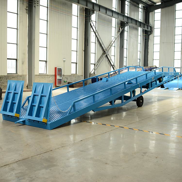 移動(dòng)登車橋 移動(dòng)登車橋